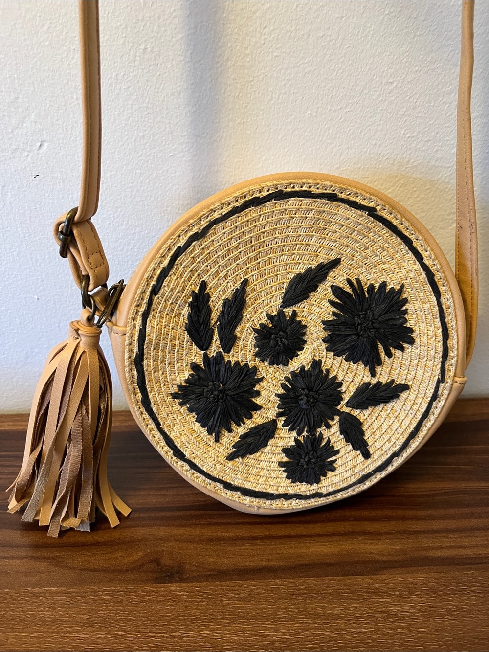 art class Tan Straw Round Crossbody Bag with Black Floral Embroidery